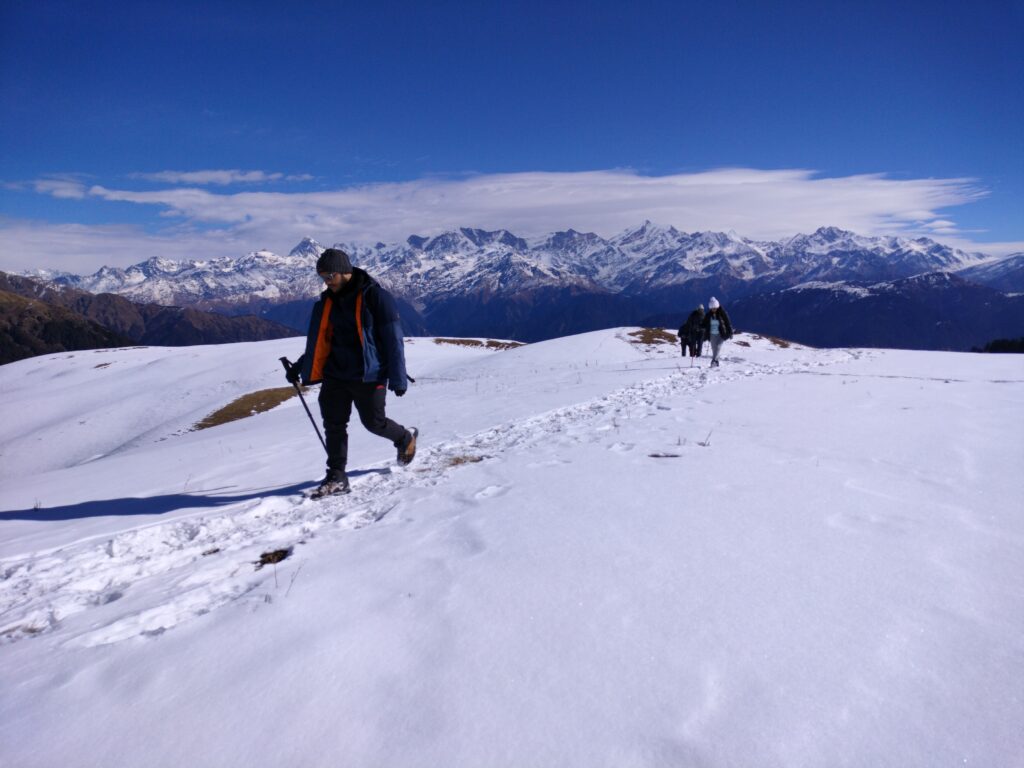 dayara bugyal trek distance